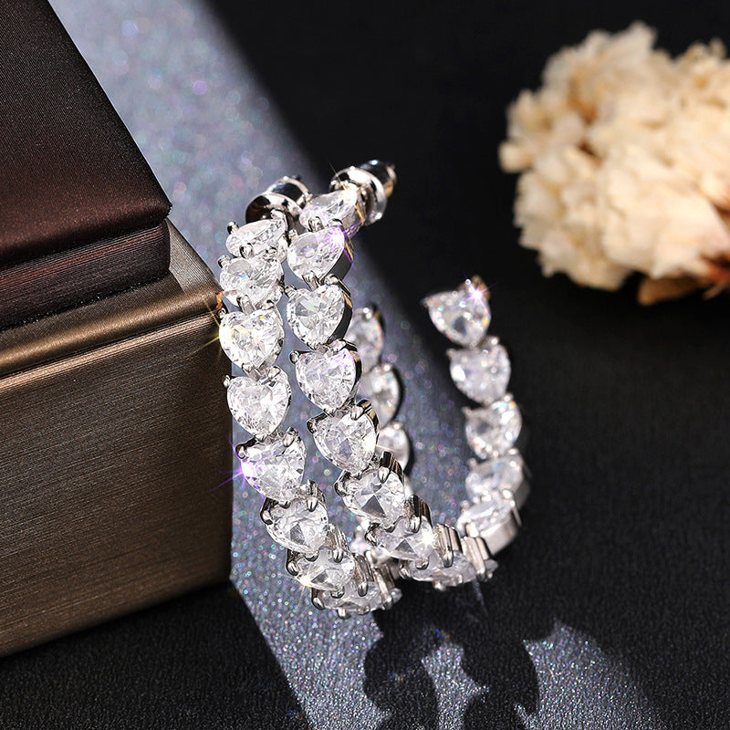 Klassinen Korvarengas ajattomalla viehätyksellä