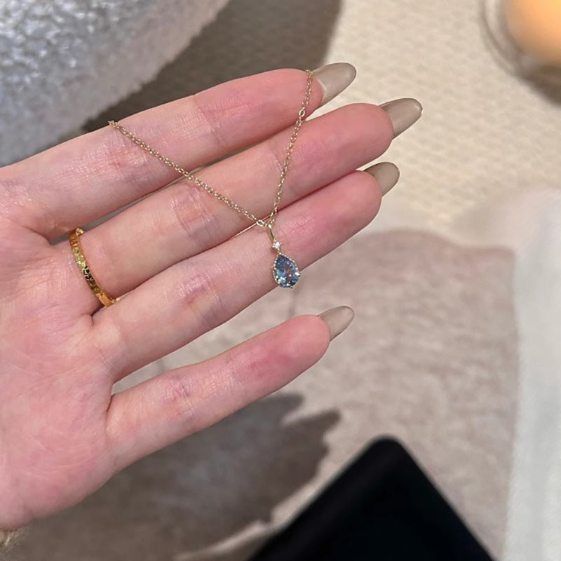 Hurmaava Kaulakoru jokaiseen tilaisuuteen