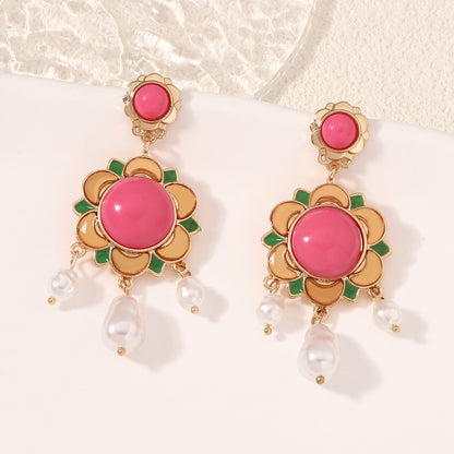 Klassinen Helmi Korvarengas ajattomalla viehätyksellä