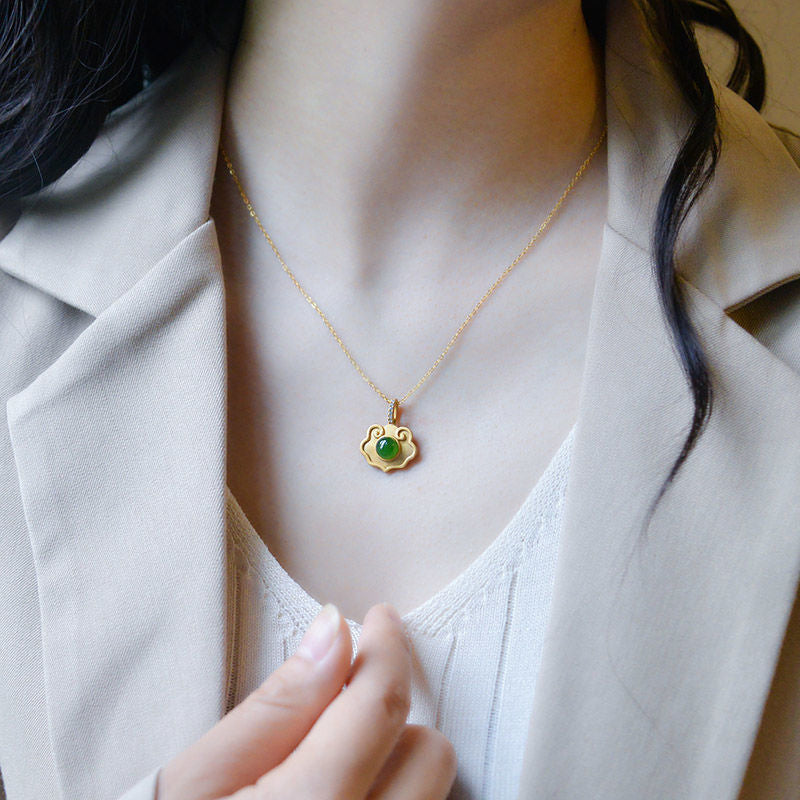 Klassinen Hopea Kaulakoru ajattomalla viehätyksellä