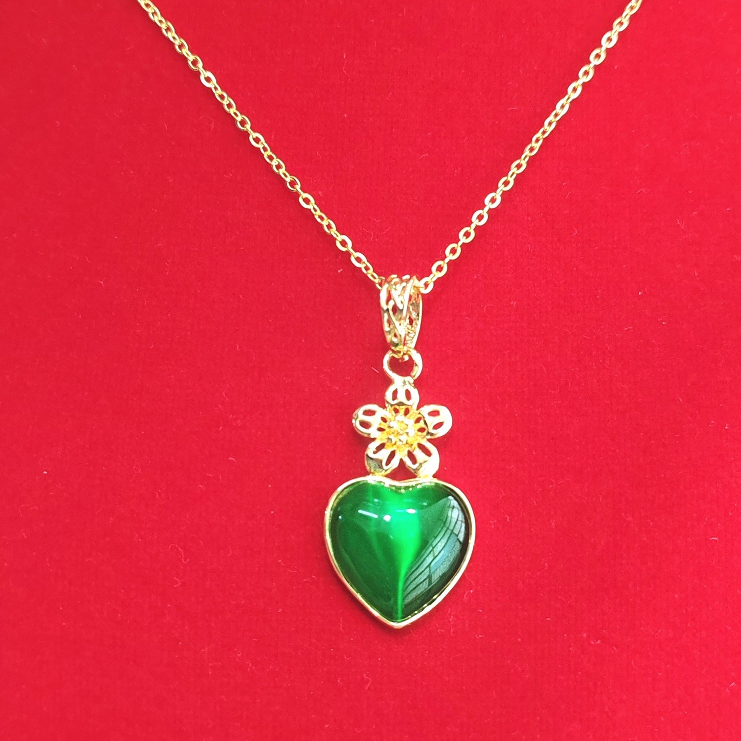 Herkkä käsityö Kaulakoru