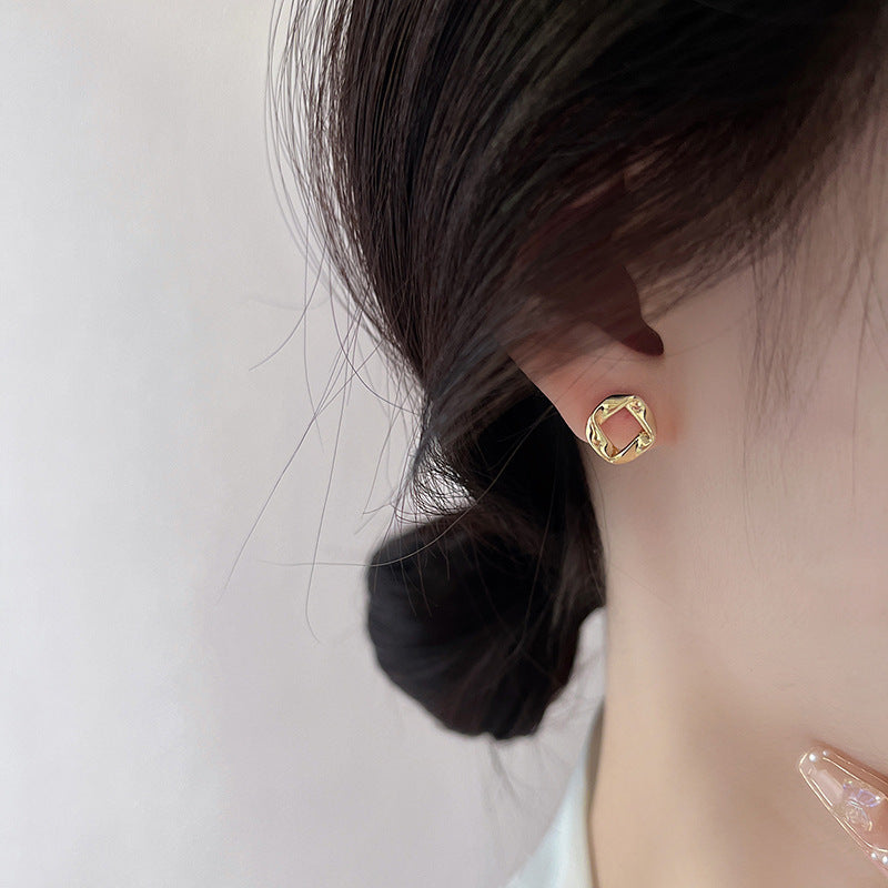 Hurmaava Korvarengas jokaiseen tilaisuuteen