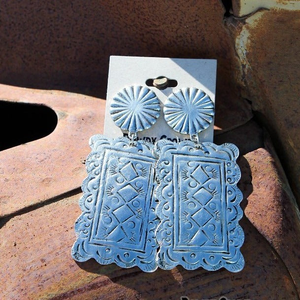 Hurmaava Sormus jokaiseen tilaisuuteen