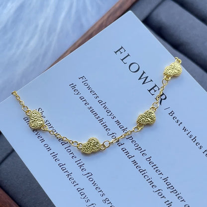 Klassinen Kulta Rannekoru ajattomalla viehätyksellä