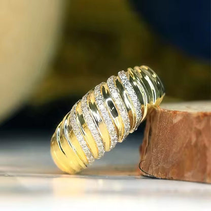 Romanttinen Sormus erityisiin hetkiin