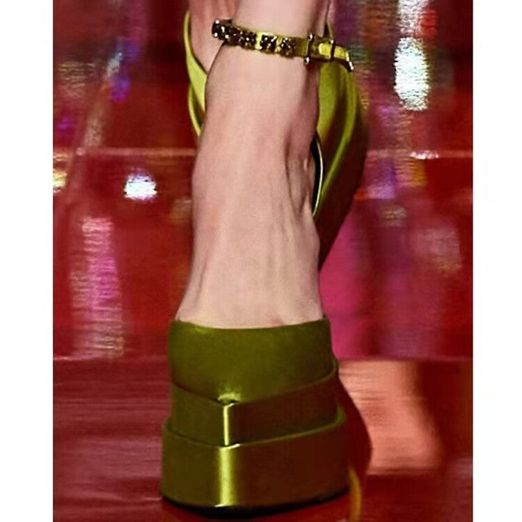 Tyylikkäät Ortopediset Sandaalit Ainutlaatuisella Muotoilulla