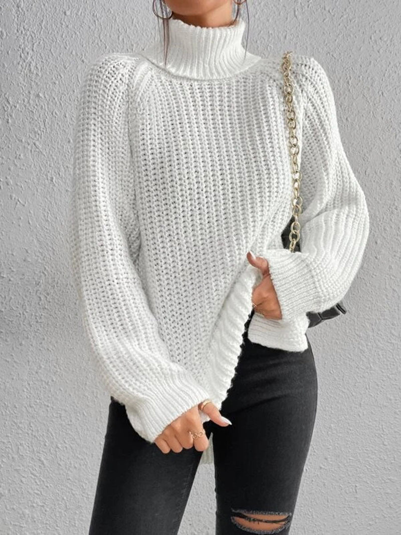 Effortlessly Elegant Sweater with a Timeless Design