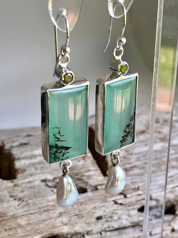 Hurmaava Helmi Korvarengas jokaiseen tilaisuuteen