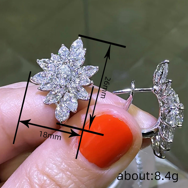 Elegantti Koru jokaiseen tilaisuuteen