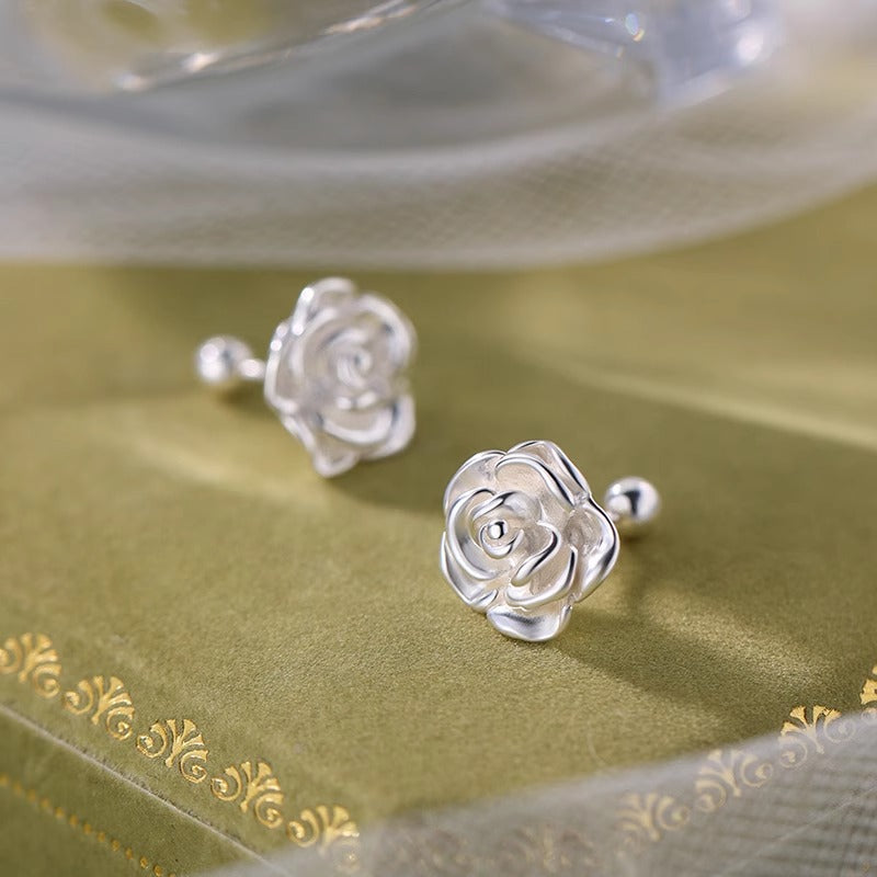 Kaunis Korvarengas ainutlaatuisella tyylillä