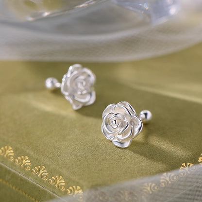 Kaunis Korvarengas ainutlaatuisella tyylillä