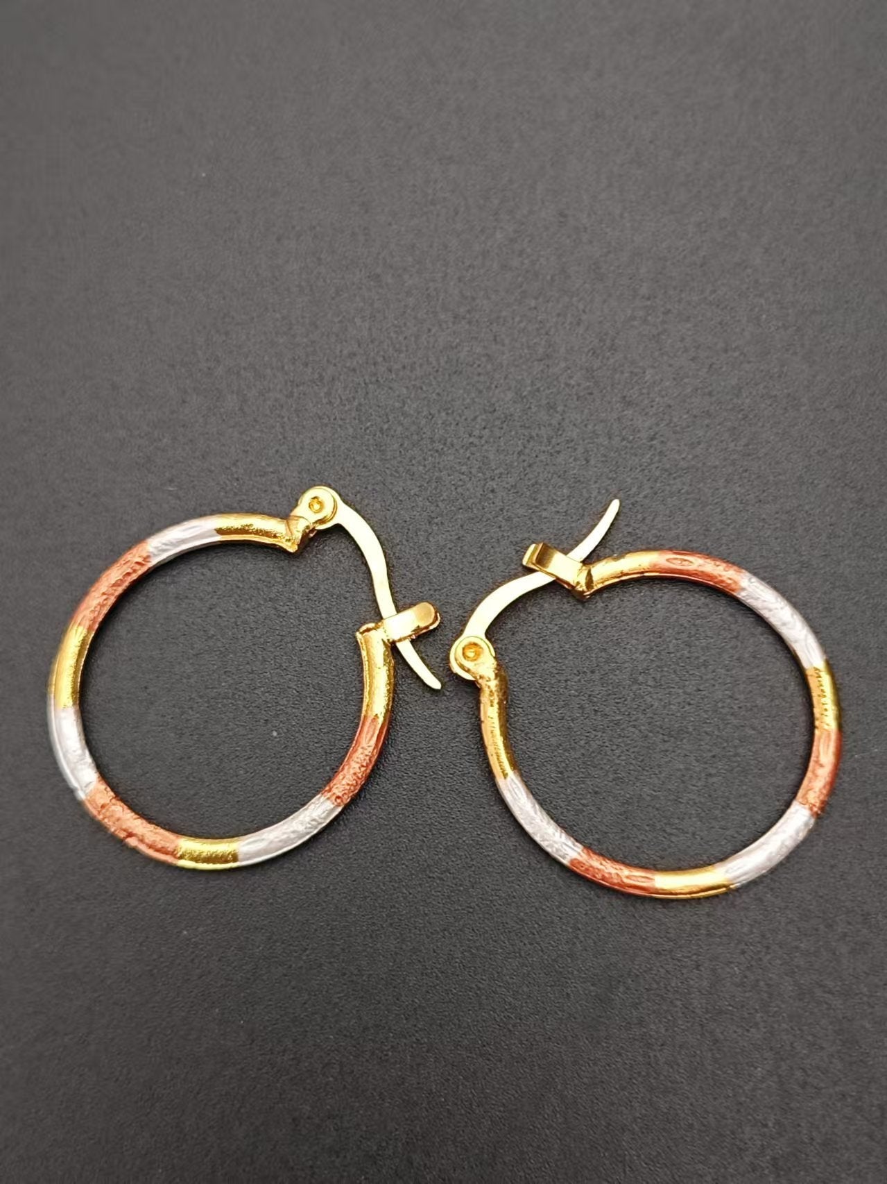 Hurmaava Sormus jokaiseen tilaisuuteen