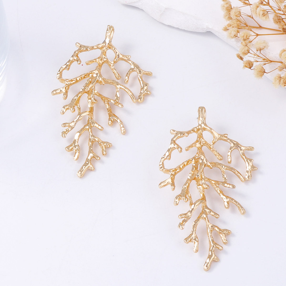 Klassinen Korvarengas ajattomalla viehätyksellä