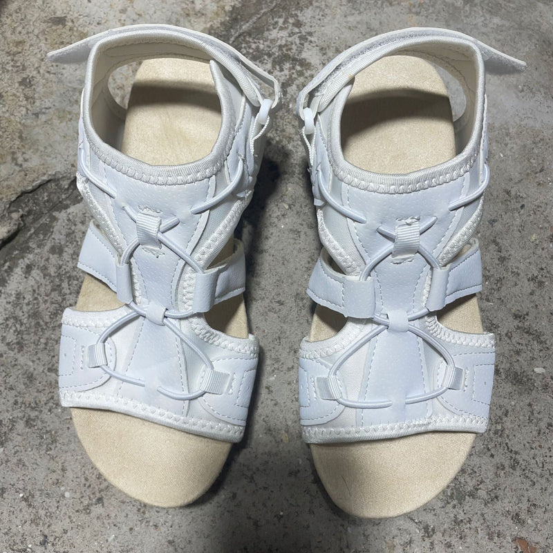 Klassiset Ortopediset Sandaalit Ajattomalla Tyylillä