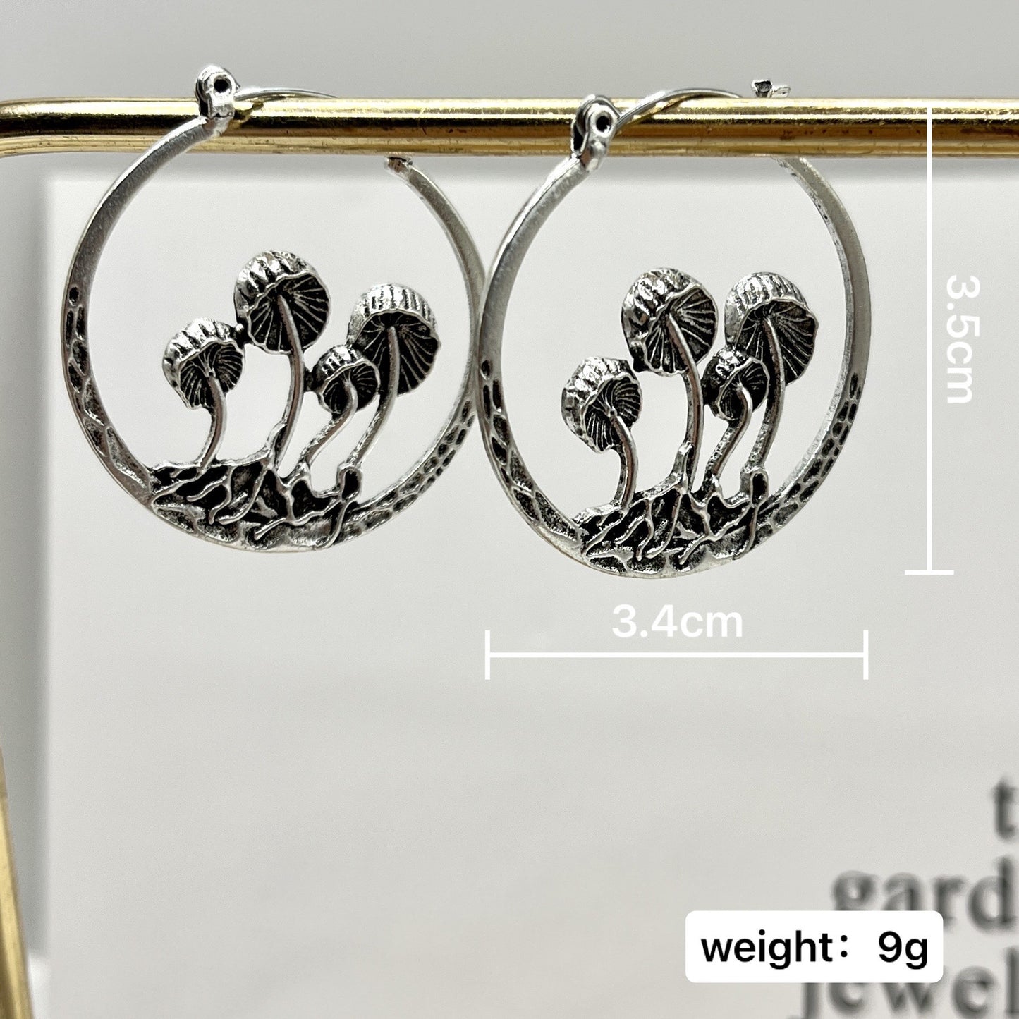 Klassinen Korvarengas ajattomalla viehätyksellä