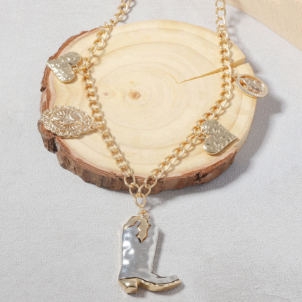 Elegantti Kaulakoru jokaiseen tilaisuuteen