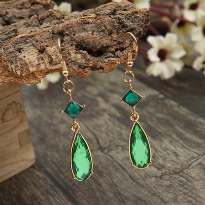 Kaunis Sormus ainutlaatuisella tyylillä