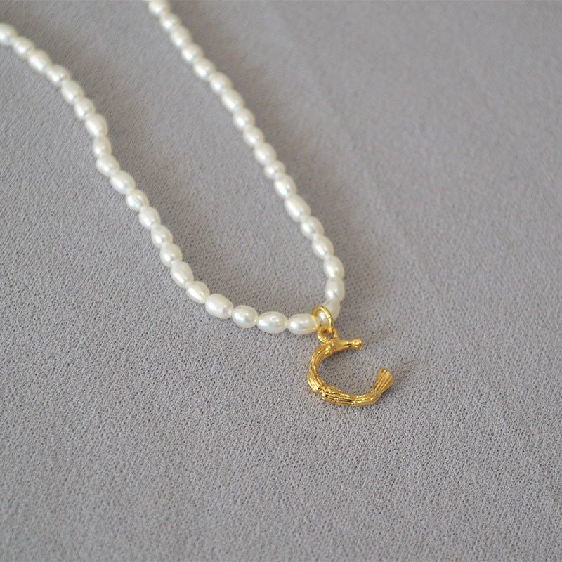 Hurmaava Helmi Kaulakoru jokaiseen tilaisuuteen