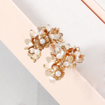 Hurmaava Helmi Korvarengas jokaiseen tilaisuuteen