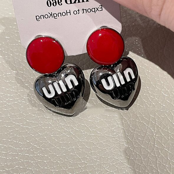 Kaunis Korvarengas ainutlaatuisella tyylillä