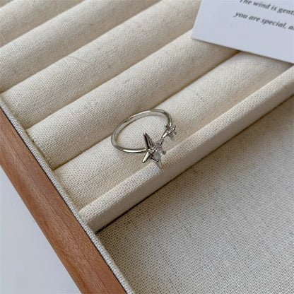 Klassinen Sormus ajattomalla viehätyksellä