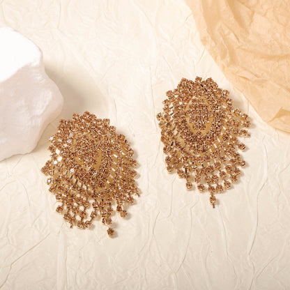 Klassinen Korvarengas ajattomalla viehätyksellä