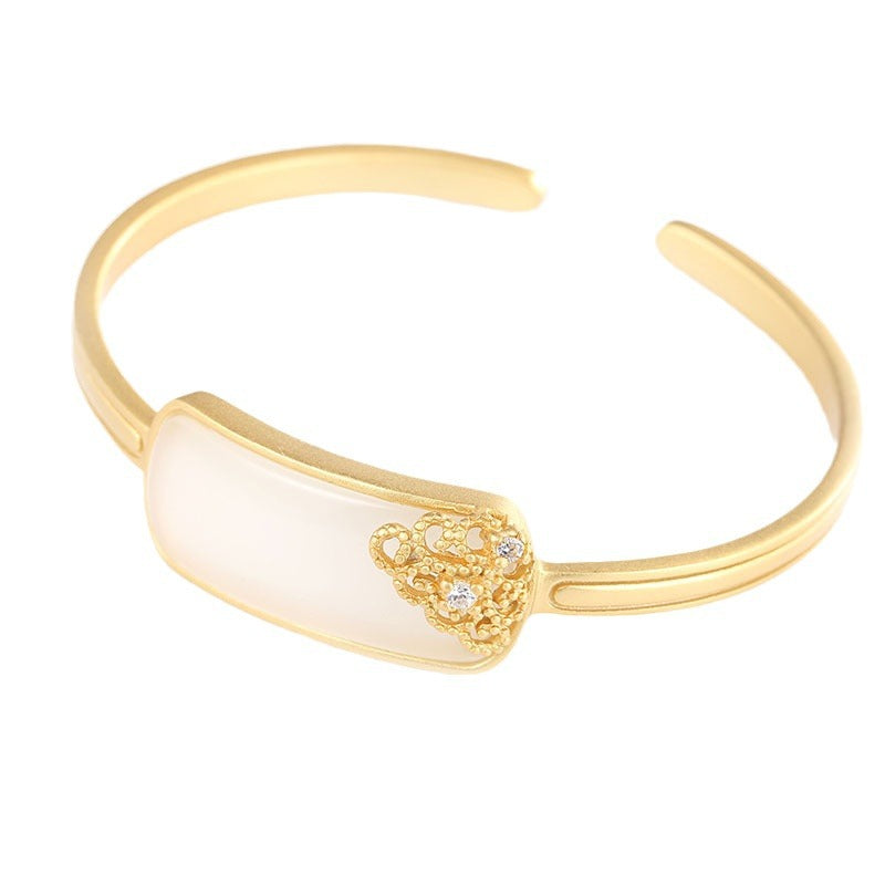 Romanttinen Hopea Rannekoru erityisiin hetkiin