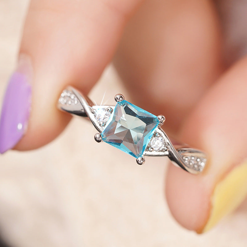 Romanttinen Sormus erityisiin hetkiin