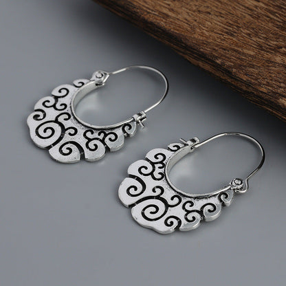 Kaunis Sormus ainutlaatuisella tyylillä