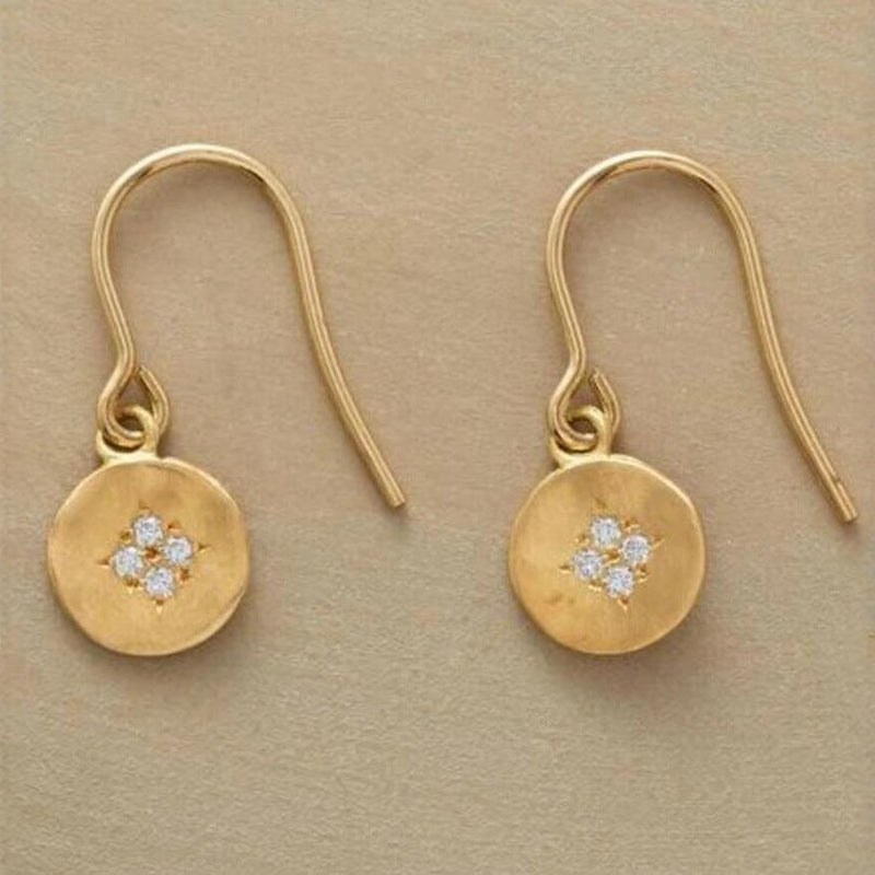 Kaunis Sormus ainutlaatuisella tyylillä