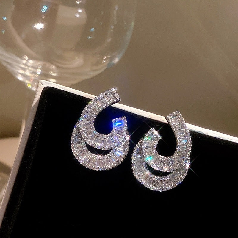 Käsintehty vintage Korvarengas