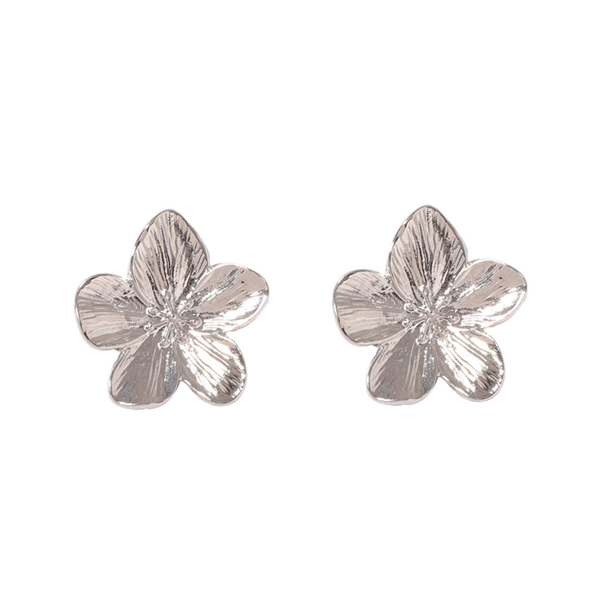 Klassinen Hopea Korvarengas ajattomalla viehätyksellä