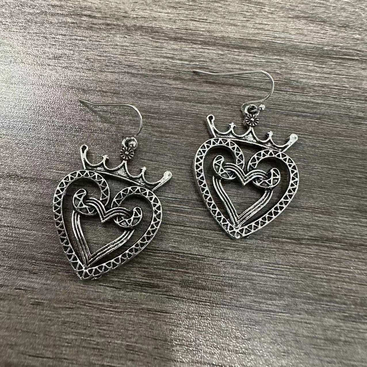 Klassinen Korvarengas ajattomalla viehätyksellä