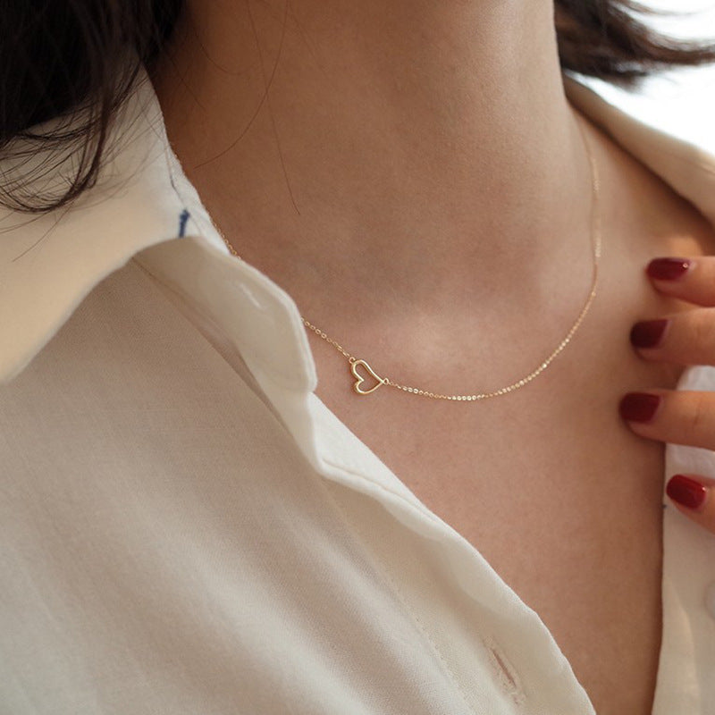 Klassinen Kaulakoru ajattomalla viehätyksellä