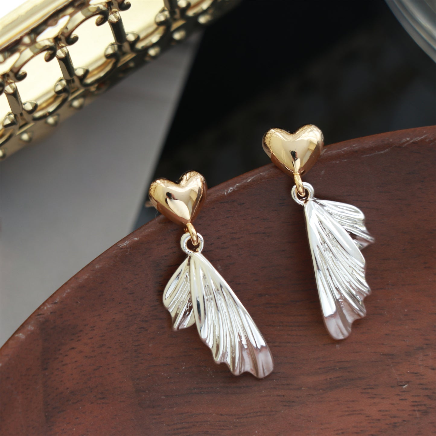 Käsintehty vintage Kulta Korvarengas