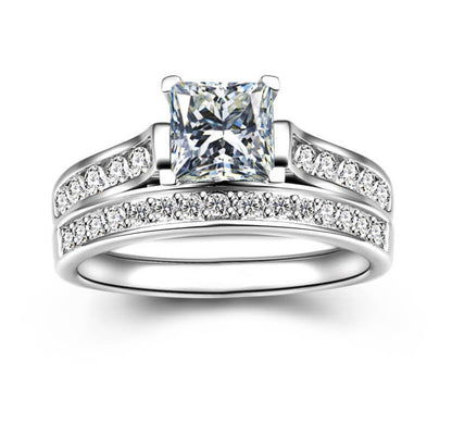 Klassinen Korusetti ajattomalla viehätyksellä