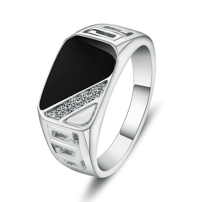 Kaunis Sormus ainutlaatuisella tyylillä