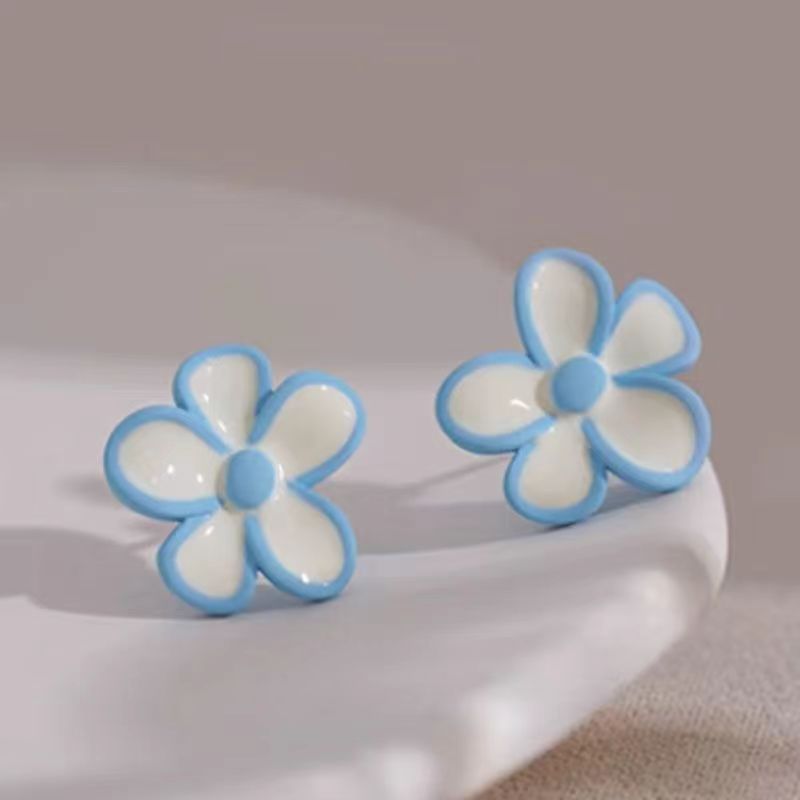 Hurmaava Korvarengas jokaiseen tilaisuuteen