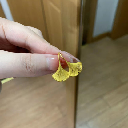 Klassinen Kulta Korvarengas ajattomalla viehätyksellä