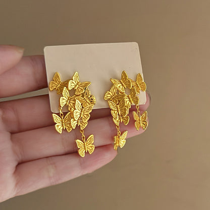 Kaunis Kulta Korvarengas ainutlaatuisella tyylillä