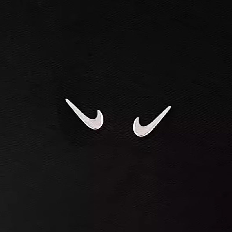 Kaunis Korvarengas ainutlaatuisella tyylillä