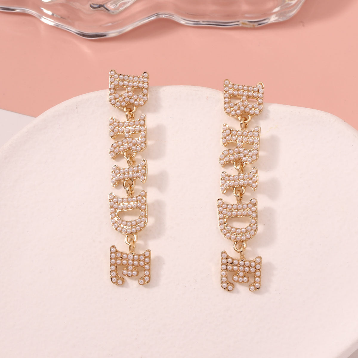 Hurmaava Korvarengas jokaiseen tilaisuuteen