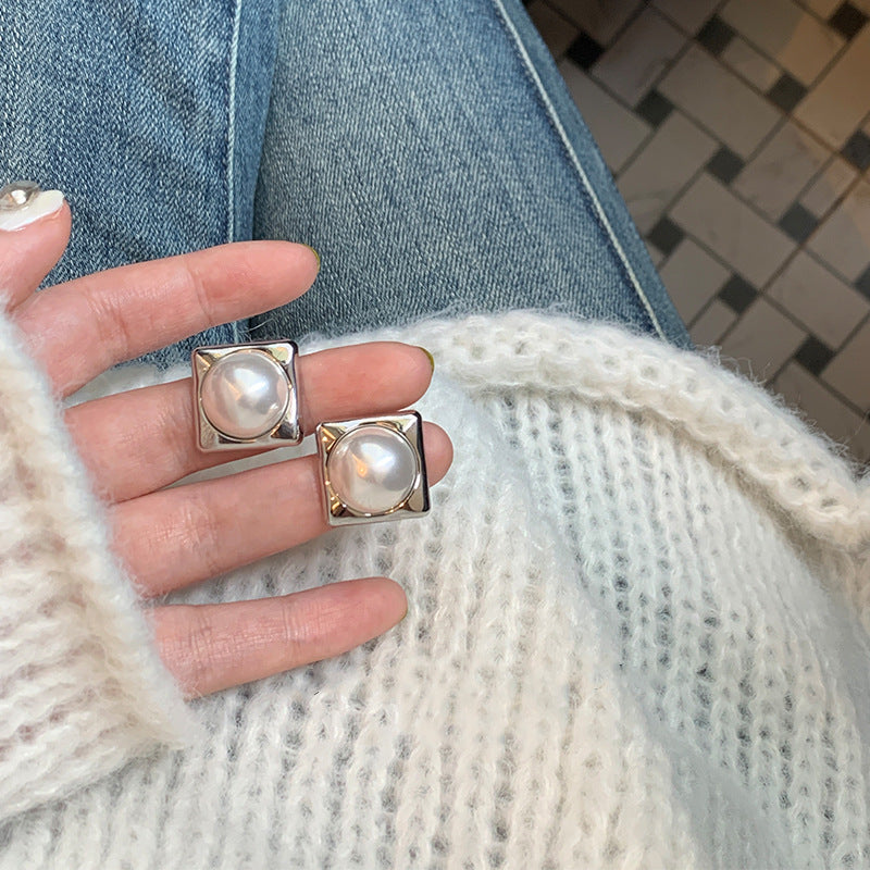 Upea Helmi Korvarengas päivittäiseen käyttöön