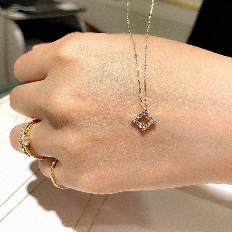 Elegantti Kaulakoru jokaiseen tilaisuuteen