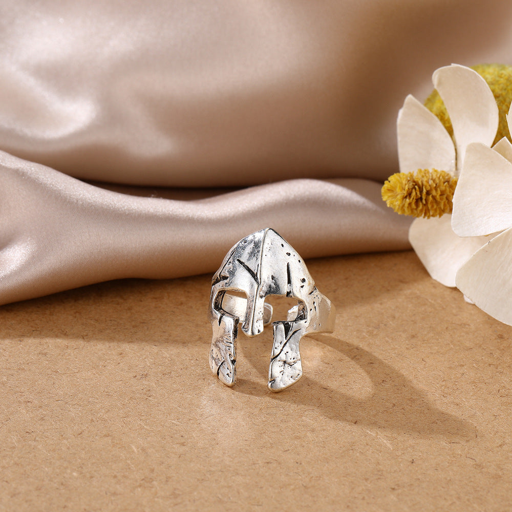 Klassinen Rannekoru ajattomalla viehätyksellä