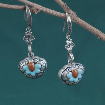 Hurmaava Hopea Korvarengas jokaiseen tilaisuuteen