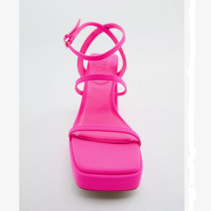 Tyylikkäät Ortopediset Sandaalit Ainutlaatuisella Muotoilulla