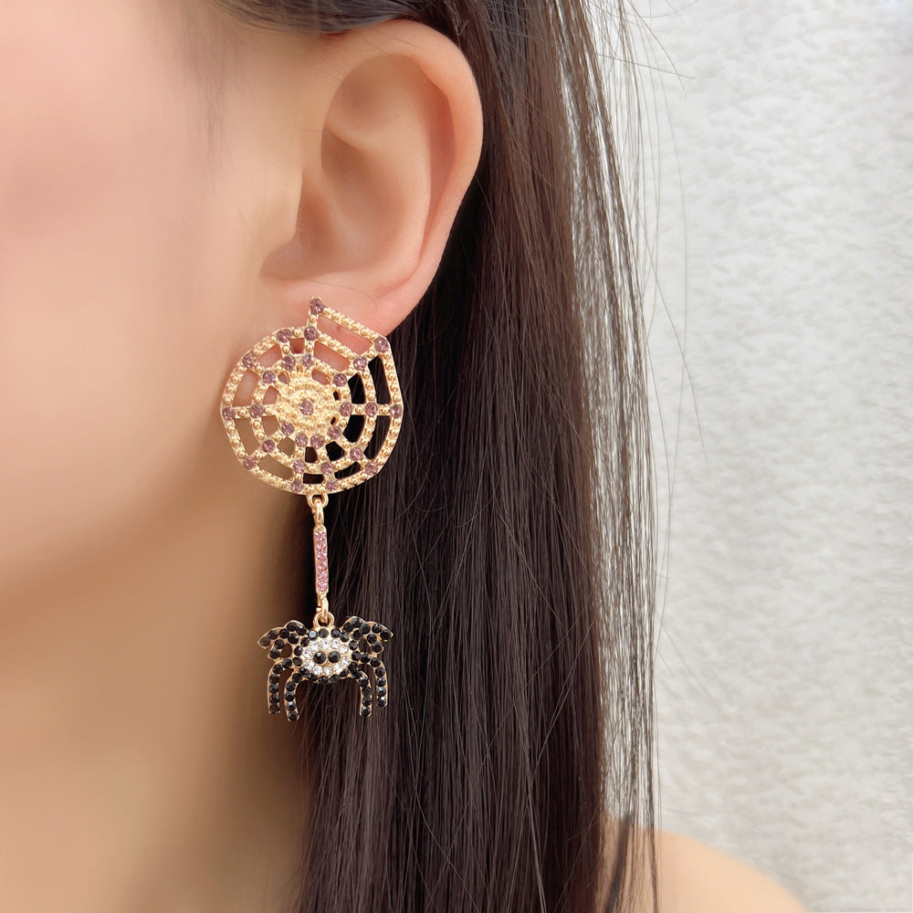 Hurmaava Korvarengas jokaiseen tilaisuuteen