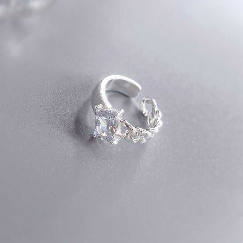 Romanttinen Sormus erityisiin hetkiin