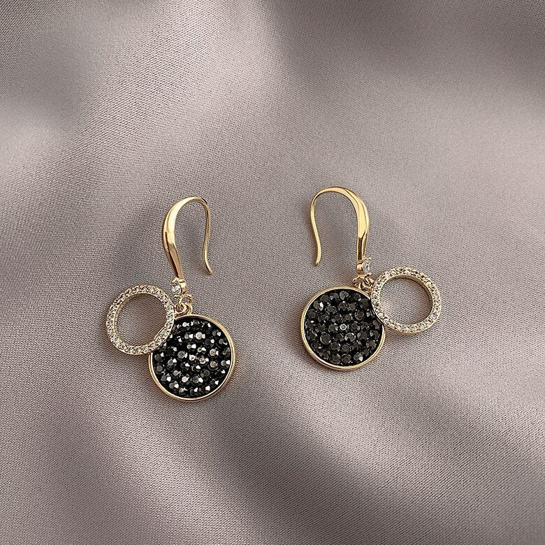 Käsintehty vintage Korvarengas